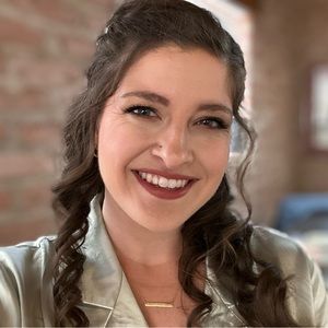 Meet your Posher, Hannah